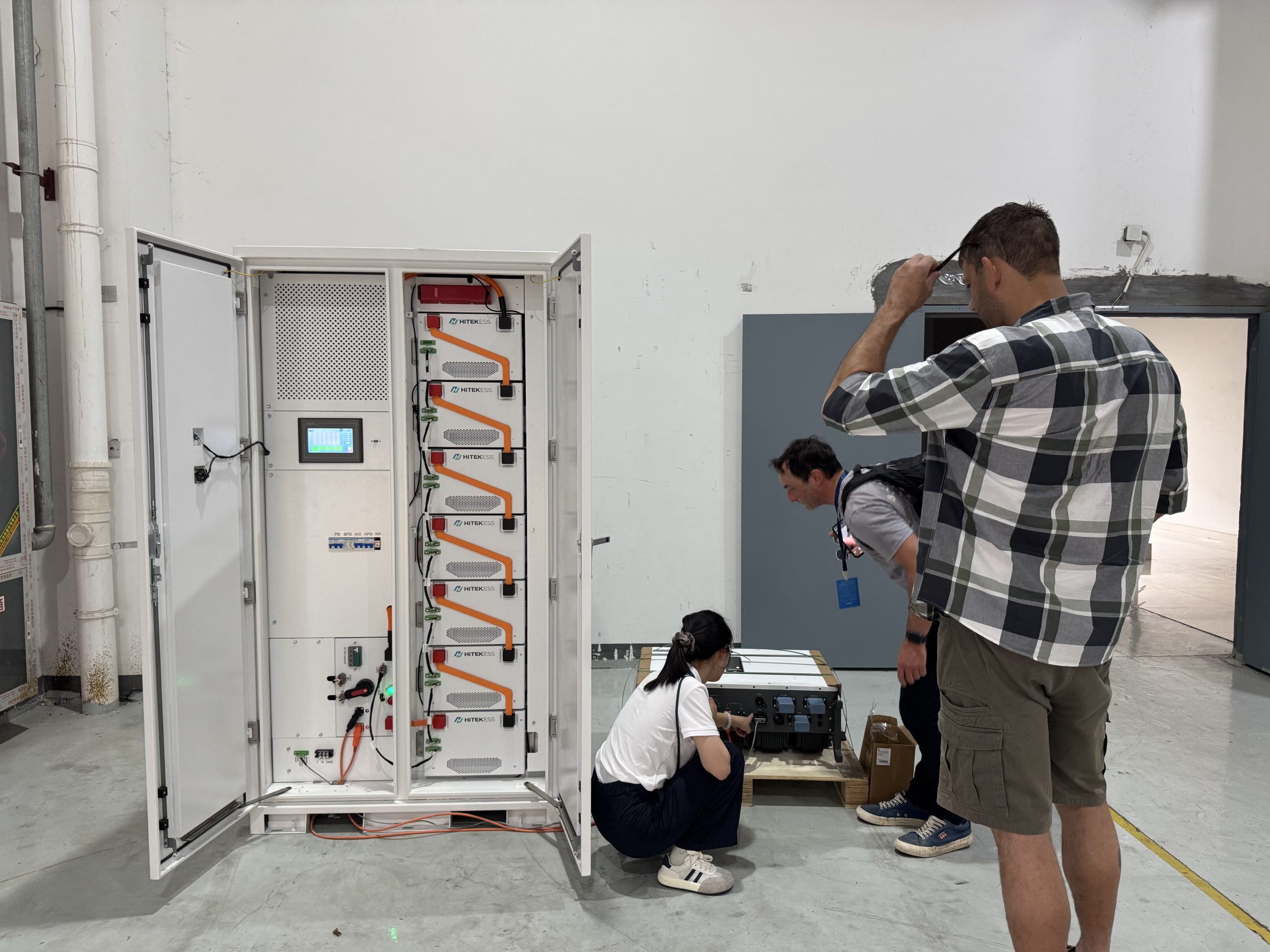 HITEK ENERGY'S 200.704KWH Cabinet
